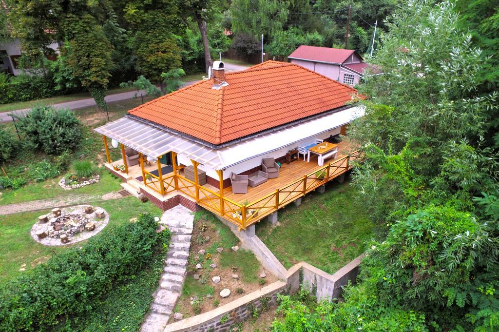 Вилла Teraszhaz Зебегень Экстерьер фото